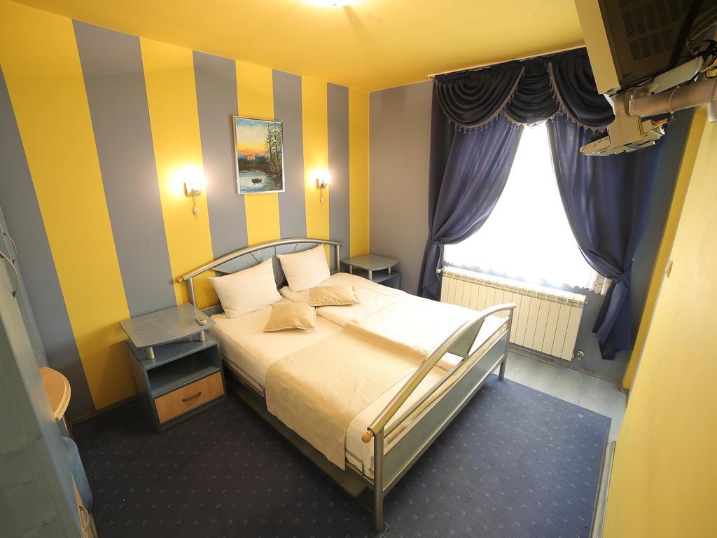 Hotel Zeneva Kragujevac Habitación foto