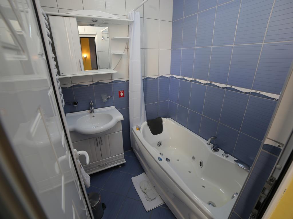 Hotel Zeneva Kragujevac Habitación foto