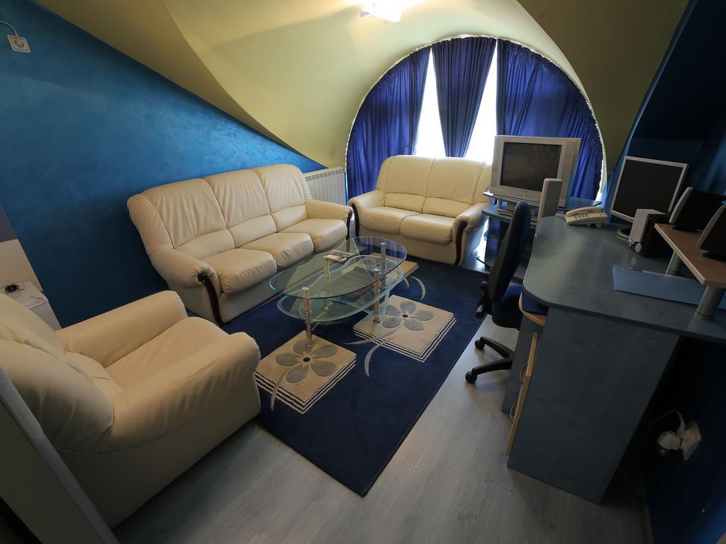 Hotel Zeneva Kragujevac Habitación foto